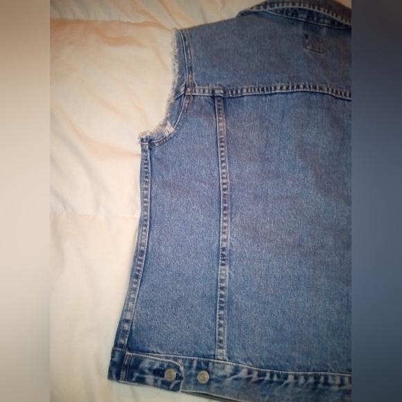 Jean vest - Picture 8 of 9